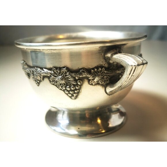 Bowl w/ Grape  Wm A Rogers Old English Reproduction Silver Plated Copper Antique - Picture 13 of 13